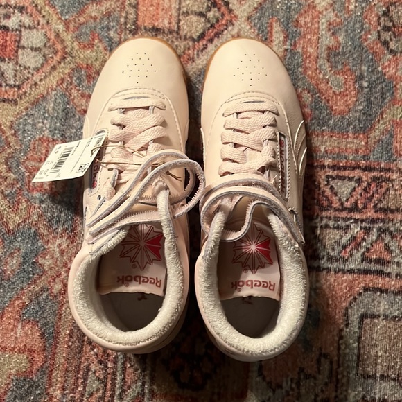 NWT Reebok High Tops - Picture 3 of 14